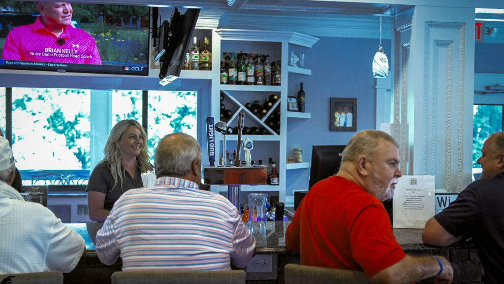 King's Grant Golf Club at The Phoenix bar